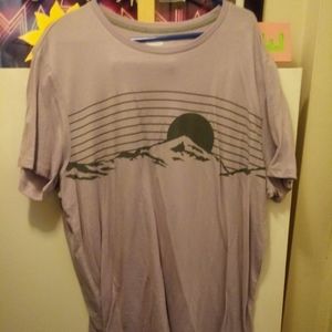 Old navy sunset t shirt